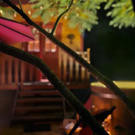 Le Roulottes Du Petit Gouffre De Avec