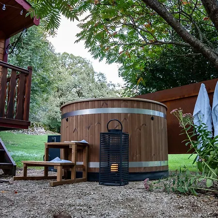 Le Roulottes Du Petit Gouffre De Avec Gasthof 3*