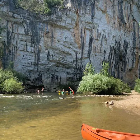 Le Roulottes Du Petit Gouffre De Avec Gasthof