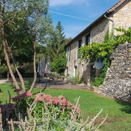 Gasthof Le Roulottes Du Petit Gouffre De Avec