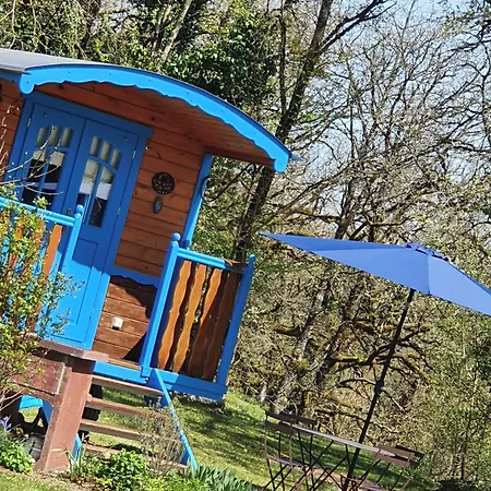 Le Roulottes Du Petit Gouffre De Avec بيت ضيافة 3*