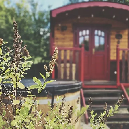 Le Roulottes Du Petit Gouffre De Avec 3*
