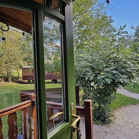 Le Roulottes Du Petit Gouffre De Avec Pensjonat 3*